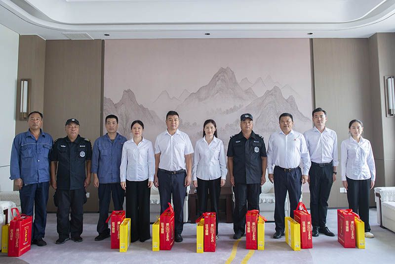 共敘魚水情！衛(wèi)華集團(tuán)開展“八一”慰問(wèn)及退役軍人座談會(huì)